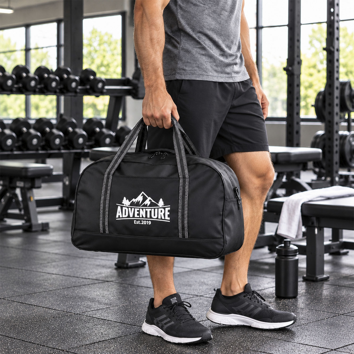 Medium Travel Duffel / Gym Hold all Bag Solid black, polyester