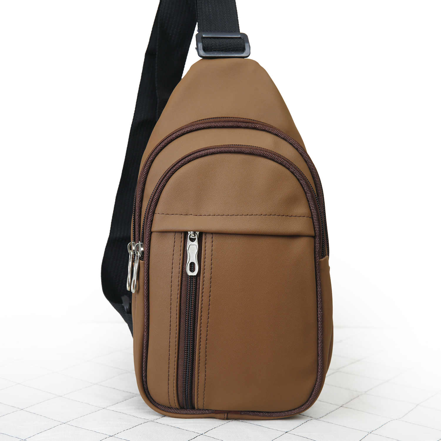 Essential Hands-free Bag on a light studio background